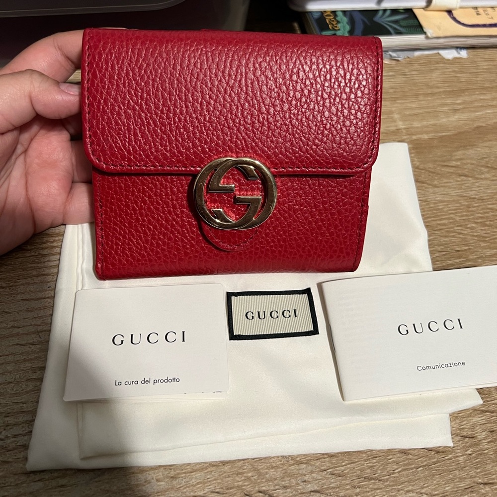 Gucci Red Pebbled Leather Wallet with Gold Double G